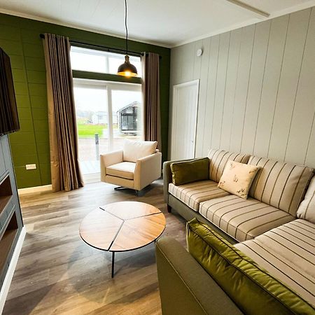 Hôtel Westlands Country Park à Annan Extérieur photo