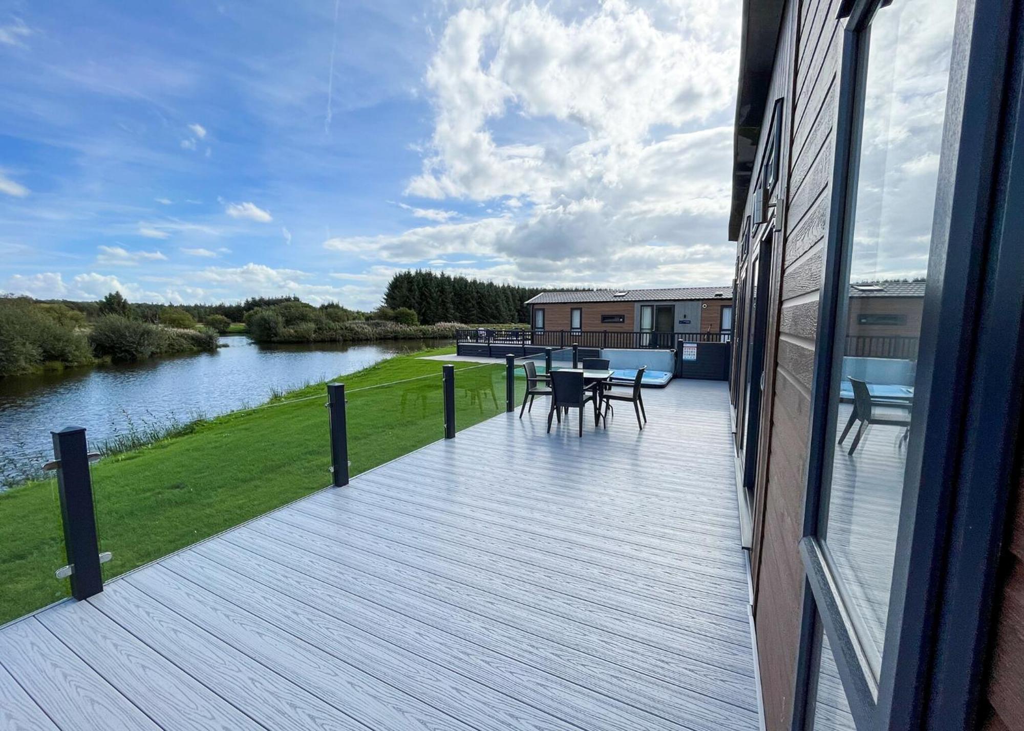 Hôtel Westlands Country Park à Annan Extérieur photo