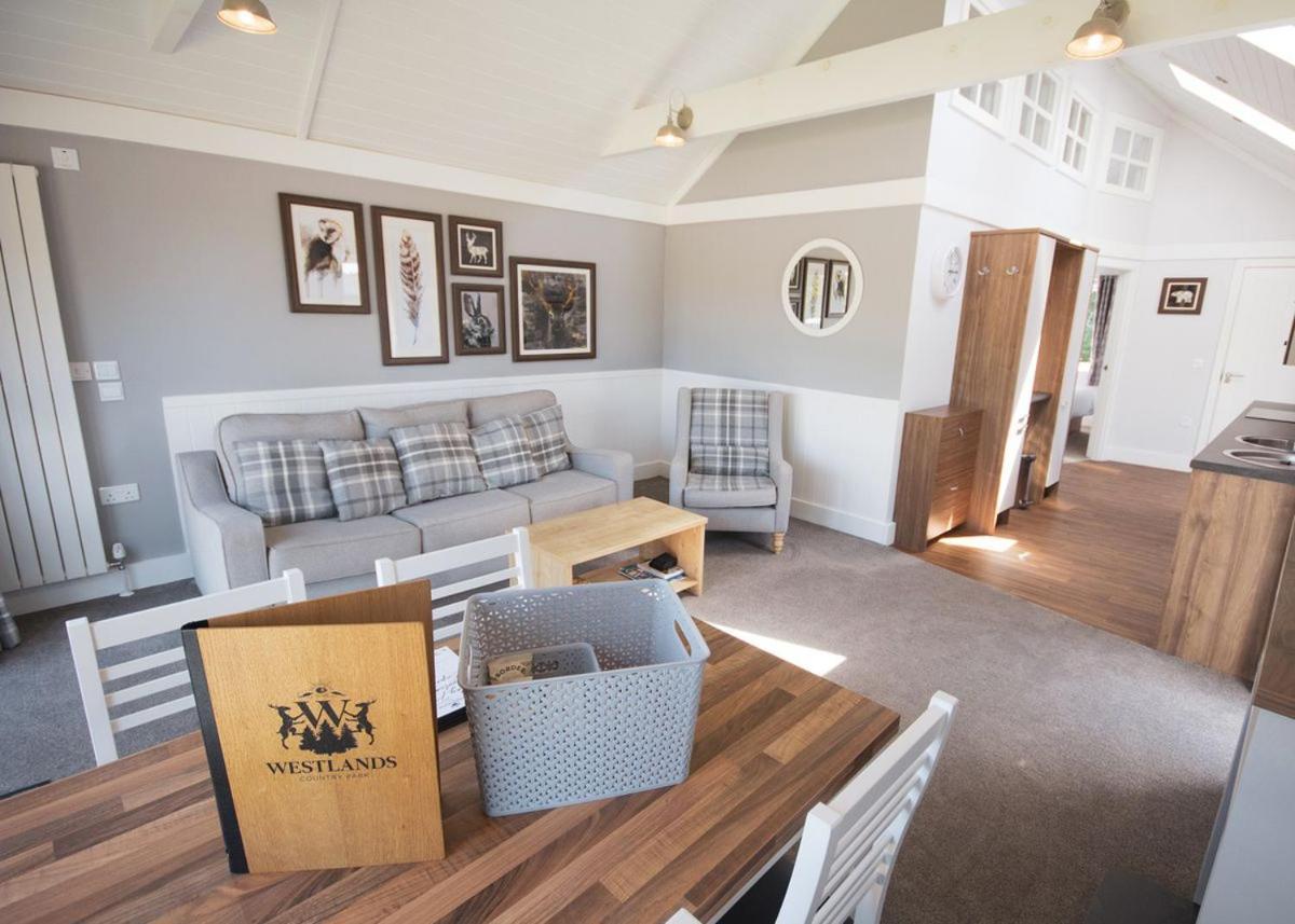 Hôtel Westlands Country Park à Annan Extérieur photo