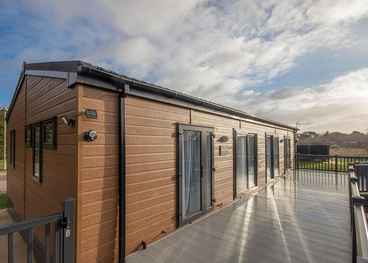 Hôtel Westlands Country Park à Annan Extérieur photo
