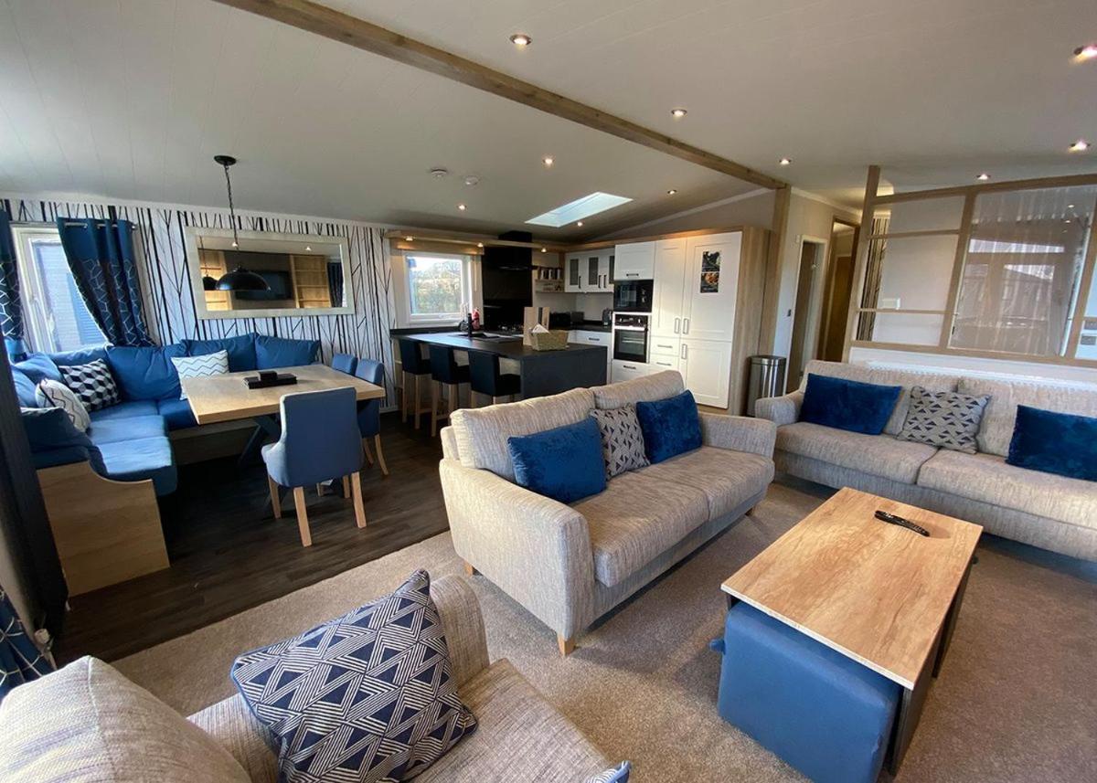 Hôtel Westlands Country Park à Annan Extérieur photo