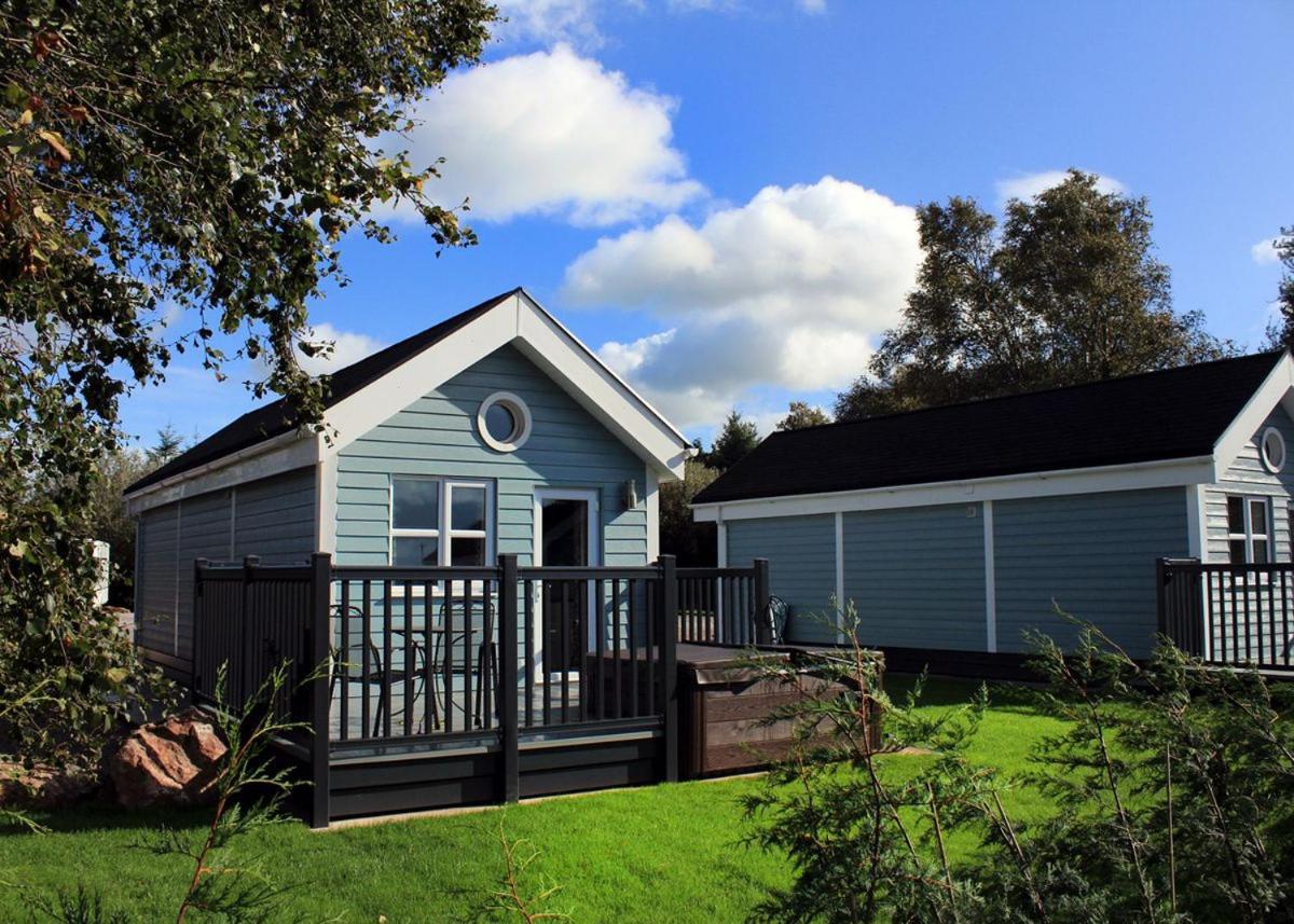 Hôtel Westlands Country Park à Annan Extérieur photo