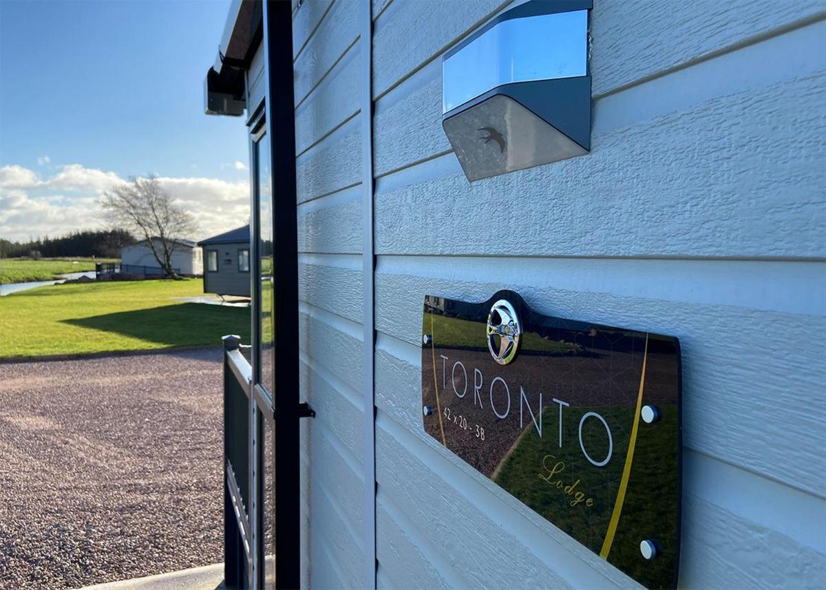 Hôtel Westlands Country Park à Annan Extérieur photo